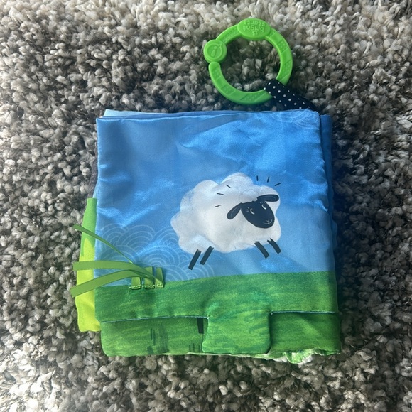 4/$15 Manhattan Toy Granny Sheep Reading And Learning Interactive Baby Soft Book - Picture 5 of 8